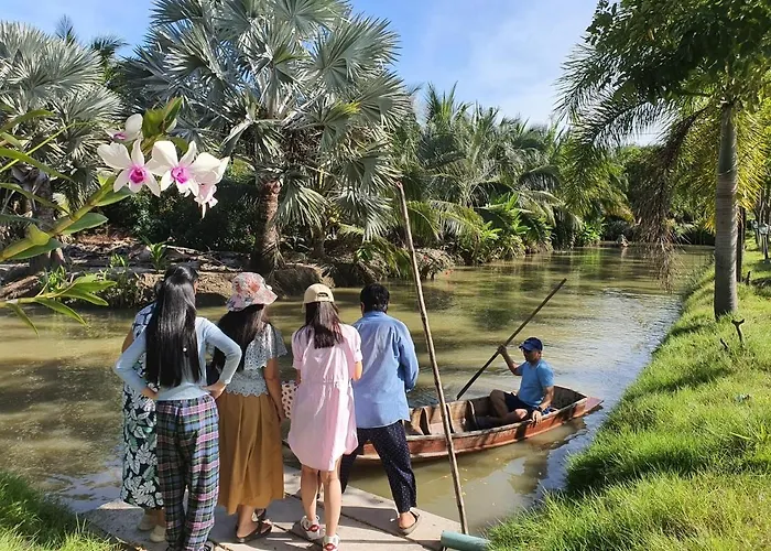 Baan Klong * ดำเนินสะดวก