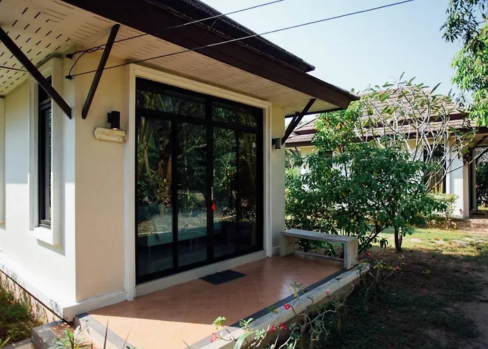 Baan Klong รีสอร์ท *